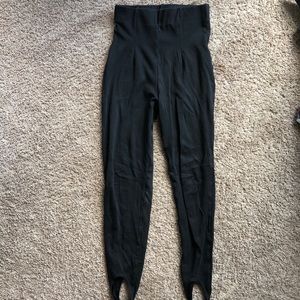 High waisted stirrup leggings